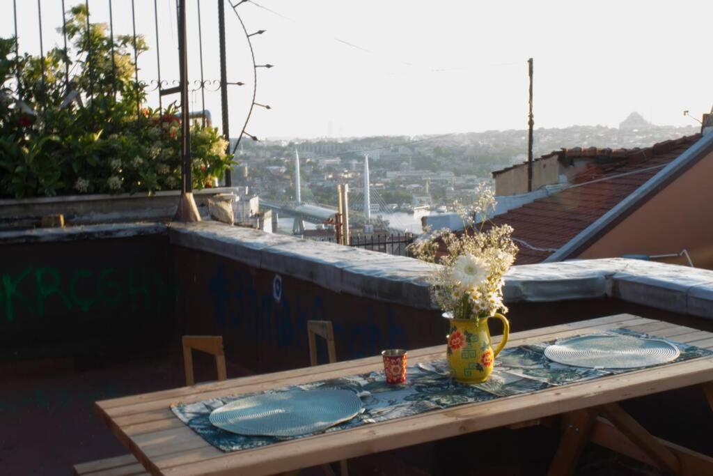 Sincere Istanbul Experience In Galata Area. Apartment Exterior photo